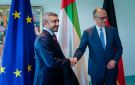 عبدالله بن زايد يلتقي المستشار الألماني في برلين - ye