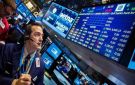 الأسهم الأمريكية تسجل إغلاقا قياسيا جديدا