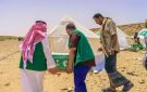 مركز سعودي يدشن توزيع مساعدات غذائية وإيوائية طارئة بمحافظة حضرموت
