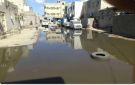 طفح مياه المجاري يغرق حي عبدالقوي بعدن والمواطنون يناشدون التدخل العاجل - ye