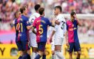 برشلونة يتوج بلقب الدوري الإسباني بثنائية في ريال مدريد