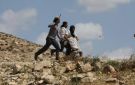مجموعات المستوطنين تعتدي على الفلسطينيين وممتلكاتهم في مناطق متفرقة من الضفة - ye