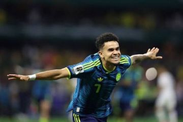 دياز يتألق في فوز كولومبيا 3-1 على أوزبكستان بكأس العالم
