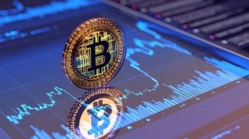 البيتكوين تعمق خسائرها وسط موجة بيع بالأسواق العالمية البيتكوين تعمق خسائرها وسط موجة بيع بالأسواق العالمية