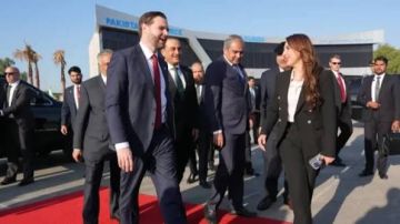 ترحيل توقيع الاتفاق الأمريكي الإيراني وترامب يرفع المستوى ترحيل توقيع الاتفاق الأمريكي الإيراني وترامب يرفع المستوى