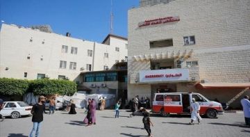 مستشفى شهداء الأقصى يعلن تراجع خدماته الطبية إلى النصف
