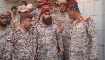 لجنة الدفاع تواصل إشرافها على الاستلام والتسليم في طور الباحة وتتفقد جبهات حيفان لجنة الدفاع تواصل إشرافها على الاستلام والتسليم في طور الباحة وتتفقد جبهات حيفان