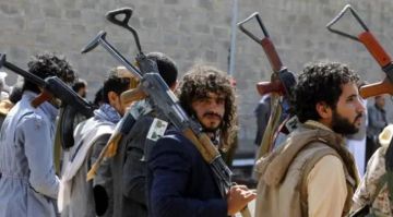 حوثيون يعتدون بوحشية على لاجئ صومالي أمام أطفاله في صنعاء حوثيون يعتدون بوحشية على لاجئ صومالي أمام أطفاله في صنعاء