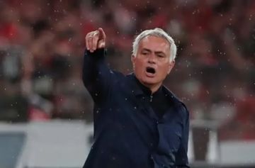 بيريز يتعهد بإعادة مورينيو لريال مدريد حال فوزه في الانتخابات