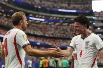إنجلترا وغانا تتنافسان على مقعد في دور 32 من كأس العالم