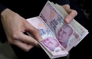 نحو 22 مليار دولار تظهر فجأة في حساب أذربيجاني بتركيا والأخير يعيش حالة من الاندهاش نحو 22 مليار دولار تظهر فجأة في حساب أذربيجاني بتركيا والأخير يعيش حالة من الاندهاش