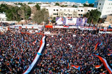 مليونية رفض الوصاية ومناهضة الاحتلال: ترقب لزحف جماهيري تاريخي مليونية رفض الوصاية ومناهضة الاحتلال: ترقب لزحف جماهيري تاريخي