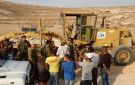 العدو الإسرائيلي يستولي على معدات زراعية في الأغوار ويهدم كرفانات في بيت لحم وينصب حاجزا عسكريا عند مدخل العيسوية الغربي