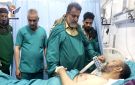 محافظ البيضاء يطمئن على صحة قيادات زراعية إثر حادث مروري