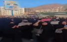حرائر العاصمة عدن يهتفن لا سعودي ولا دولار نحن شعب مش تجار فيديو - ye