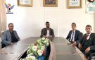 تدشين دورات التقوية العلمية للمتقدمين لامتحانات القبول بكلية الطب بجامعة عمران - ye