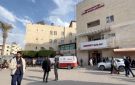 استشهاد فلسطيني وإصابة آخرين في قصف العدو الإسرائيلي محيط مدرسة بمخيم النصيرات - ye