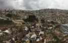 العدو الإسرائيلي يهدم منازل بخلة السدرة شمال القدس المحتلة