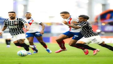 غزو جوي نادر.. لحظات رعب في البرازيل تجبر اللاعبين على الانبطاح