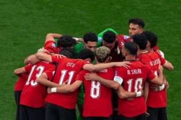 صلاح أساسيا مع منتخب مصر أمام أستراليا صلاح أساسيا مع منتخب مصر أمام أستراليا