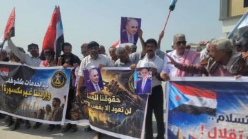 جماهير حضرموت تطالب بإطلاق سراح النشطاء من سجون سلطات الوصاية جماهير حضرموت تطالب بإطلاق سراح النشطاء من سجون سلطات الوصاية