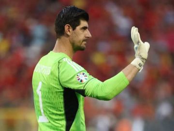 إصابة كورتوا تثير قلقا داخل ريال مدريد