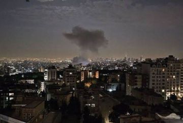 انفجارات قرب مضيق هرمز انفجارات قرب مضيق هرمز