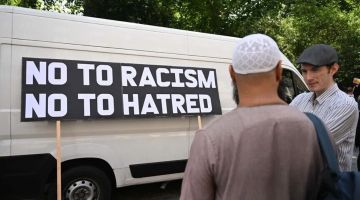 أكاديمي بريطاني: الإسلاموفوبيا مشروع عنصري منطقه يقود للإبادة