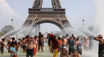 موجة حر قياسية تقتل 5764 شخصا في فرنسا موجة حر قياسية تقتل 5764 شخصا في فرنسا