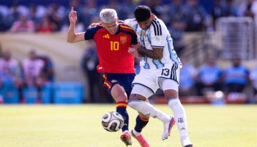 داني أولمو يهاجم أيالا ويرفض اعتذاره بعد نهائي كأس العالم