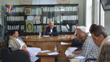 مناقشة ترتيبات تنفيذ حملة لمكافحة الكلاب المسعورة في عدد من مديريات إب مناقشة ترتيبات تنفيذ حملة لمكافحة الكلاب المسعورة في عدد من مديريات إب