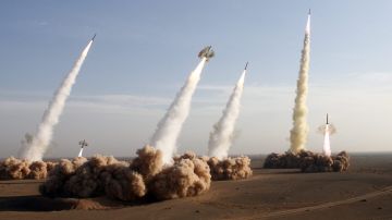 ردا على العدوان.. إيران تستهدف قواعد عسكرية أمريكية في المنطقة