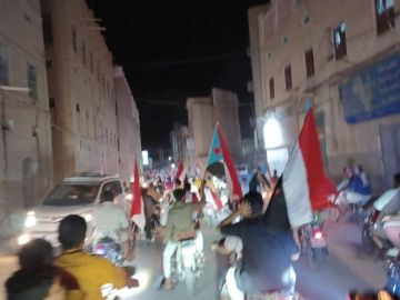 شباب الغضب ينظمون مسيرة جماهيرية رفضا للوصاية والاحتلال شباب الغضب ينظمون مسيرة جماهيرية رفضا للوصاية والاحتلال