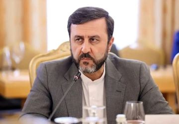 نفي إيراني لعقد اجتماعات مع الوفد الأمريكي في الدوحة وإعلان عن مجموعات عمل نفي إيراني لعقد اجتماعات مع الوفد الأمريكي في الدوحة وإعلان عن مجموعات عمل