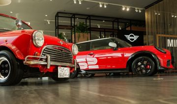 إصدار MINI 1965 Victory Edition يصل إلى السعودية احتفالا بإحدى أيقونات عالم المحركات إصدار MINI 1965 Victory Edition يصل إلى السعودية احتفالا بإحدى أيقونات عالم المحركات