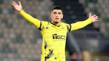 المغربي بنجديدة ينضم للأهلي المصري 3 سنوات المغربي بنجديدة ينضم للأهلي المصري 3 سنوات