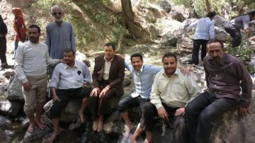 صور نادرة لصالح الصماد وفارس الحباري في إيران ينشرها علي البخيتي صور نادرة لصالح الصماد وفارس الحباري في إيران ينشرها علي البخيتي