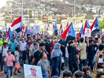 المطالب السبعة لنقابات عمال الجنوب.. خارطة طريق في مواجهة حرب الخدمات المطالب السبعة لنقابات عمال الجنوب.. خارطة طريق في مواجهة حرب الخدمات