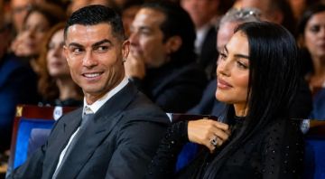 هل حدد رونالدو موعد زواجه من جورجينا؟