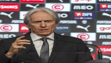 النصر يتعاقد مع مدرب الهلال الأسبق النصر يتعاقد مع مدرب الهلال الأسبق