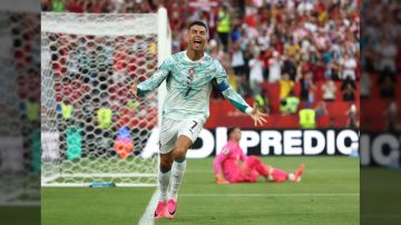 فيديو رونالدو يقول بسم الله في مباراة البرتغال وكرواتيا يشعل منصات التواصل فيديو رونالدو يقول بسم الله في مباراة البرتغال وكرواتيا يشعل منصات التواصل