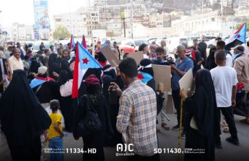 رفضا للوصاية.. تجمع جماهير صيرة للمشاركة في مسيرة جماهيرية رفضا للوصاية.. تجمع جماهير صيرة للمشاركة في مسيرة جماهيرية