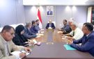 المحافظ شيخ يبحث مع رئيس الوزراء مشاريع البنية التحتية وخطط الإنقاذ الخدمي والتنموي بعدن