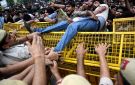  حزب الصراصير الهندي يتعهد مواصلة الاحتجاجات حتى استقالة وزير التعليم - ye