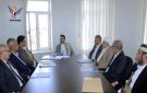 مناقشة ترتيبات بدء العمل في مصلحة السجل العقاري والتوثيق - ye