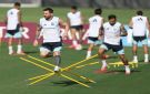 عاصفة رعدية تؤخر استعداد منتخب الأرجنتين لمواجهة مصر