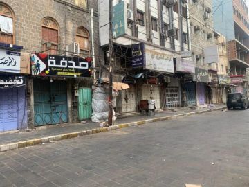 جماهير عدن تواصل العصيان المدني احتجاجا على تدهور الخدمات