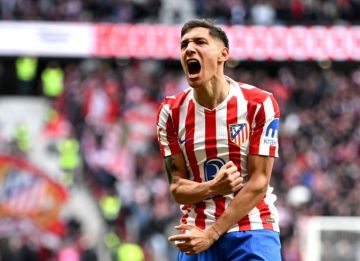 روما الإيطالي يعزز صفوفه بالأرجنتيني ناهويل مولينا قادما من أتلتيكو مدريد روما الإيطالي يعزز صفوفه بالأرجنتيني ناهويل مولينا قادما من أتلتيكو مدريد