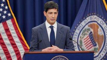 رئيس الفيدرالي يجدد التزامه بكبح التضخم وينتقد التوجيه المسبق للمستثمرين رئيس الفيدرالي يجدد التزامه بكبح التضخم وينتقد التوجيه المسبق للمستثمرين