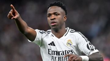 ريال مدريد ينهي الجدل ويعلن تمديد عقد فينيسيوس جونيور حتى 2032